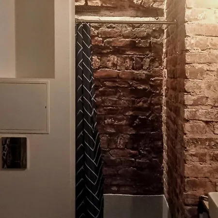 Unique Design, Hype Location! Appartement